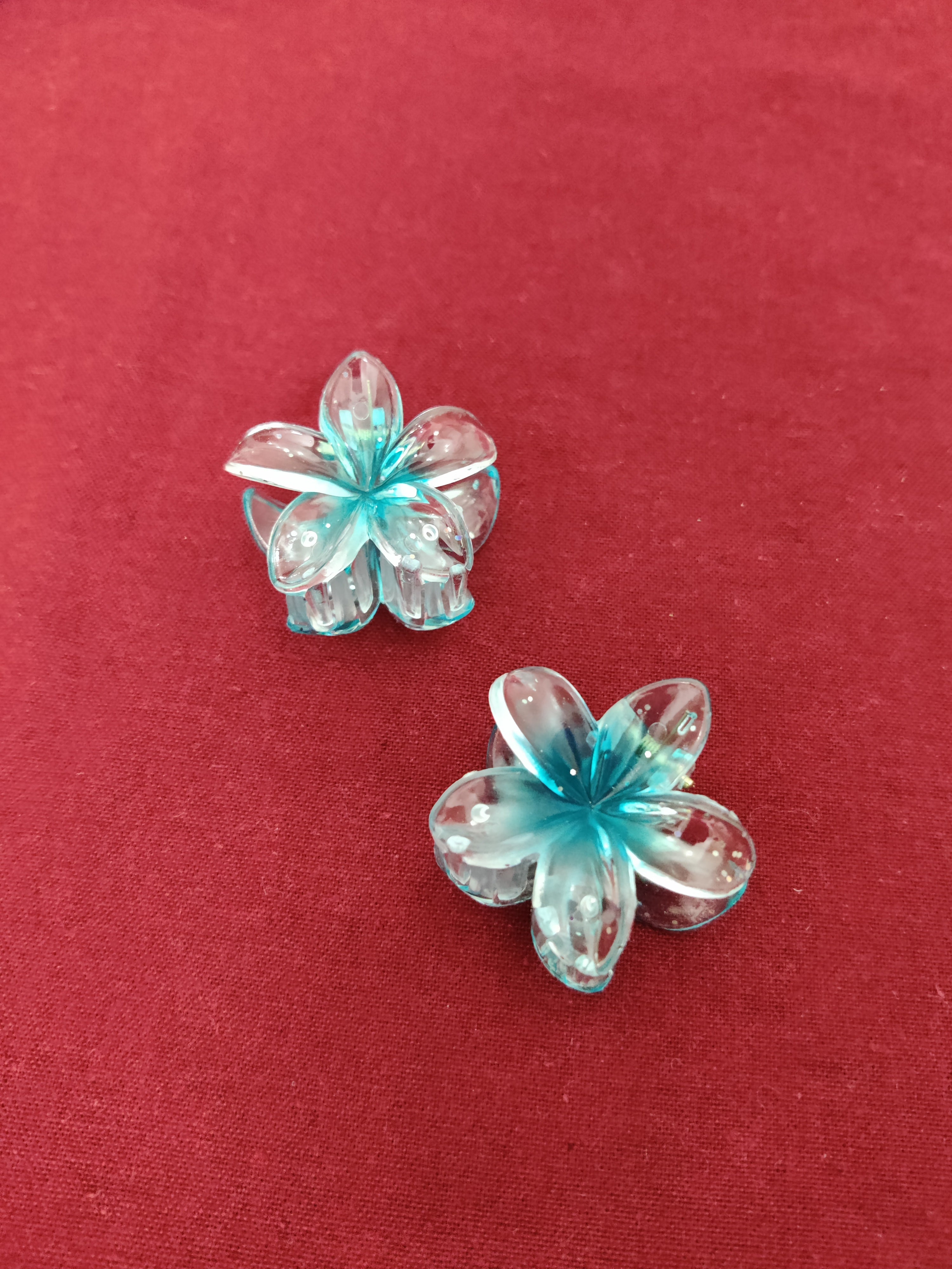 Pair of Small Flower Clips