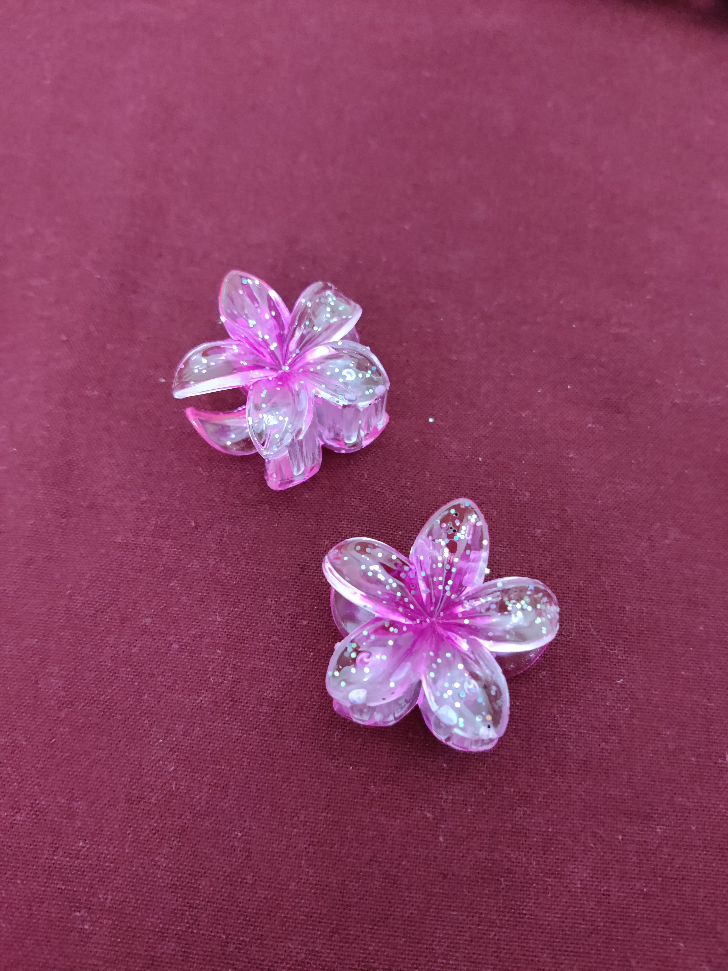 Pair of Small Flower Clips