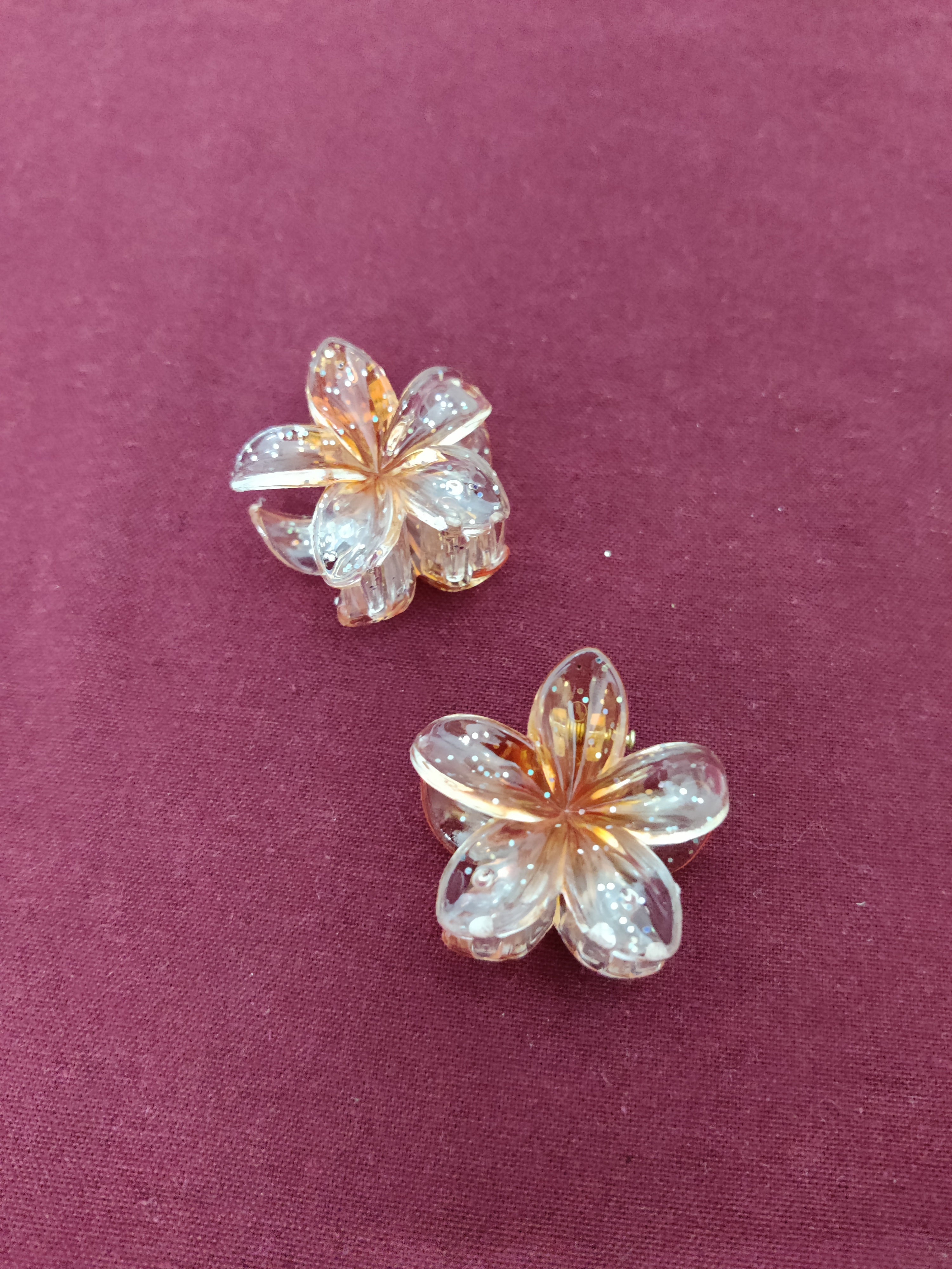 Pair of Small Flower Clips